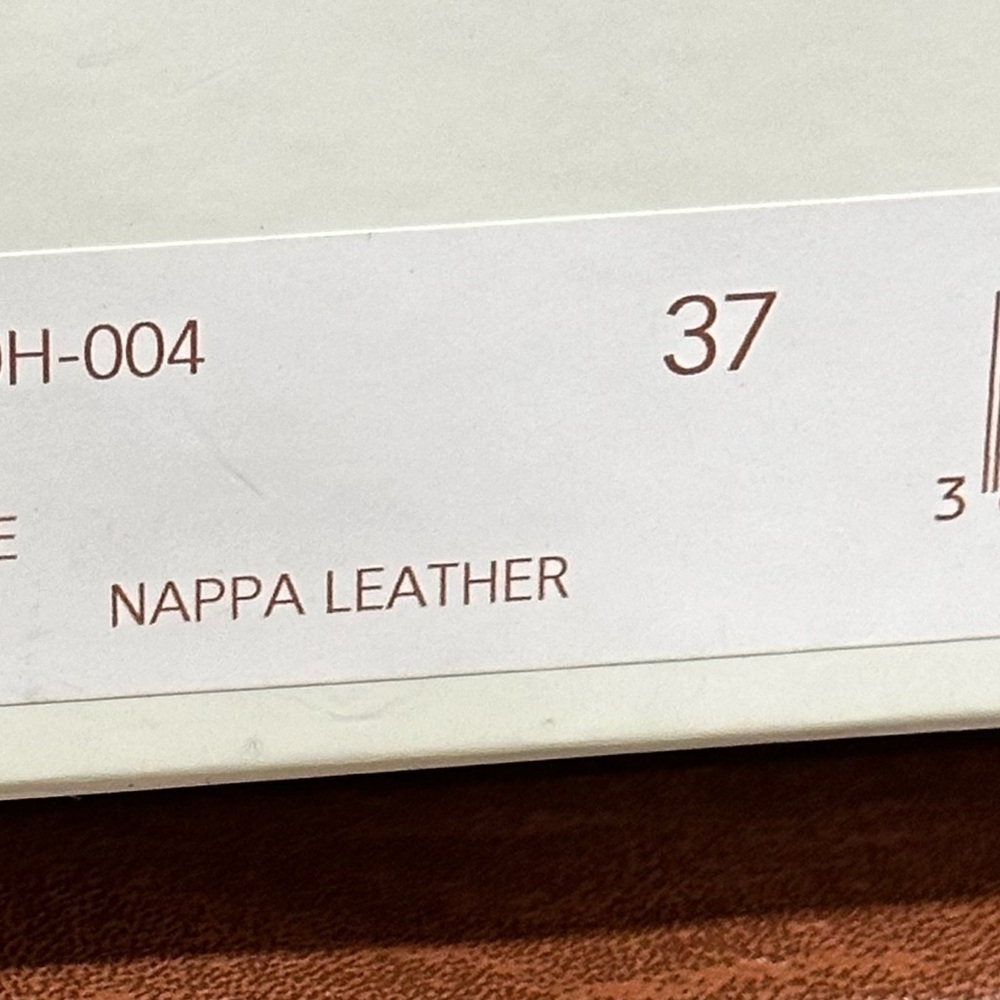 NWT GIVENCHY Nappa Leather Mule Twist slip on Sandals Black & White Sz 37 US 7 - Picture 16 of 16